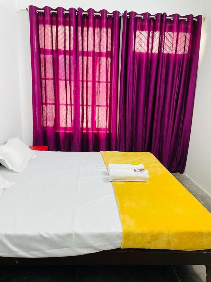 Shree Balaji Homestay Ayodhya Extérieur photo
