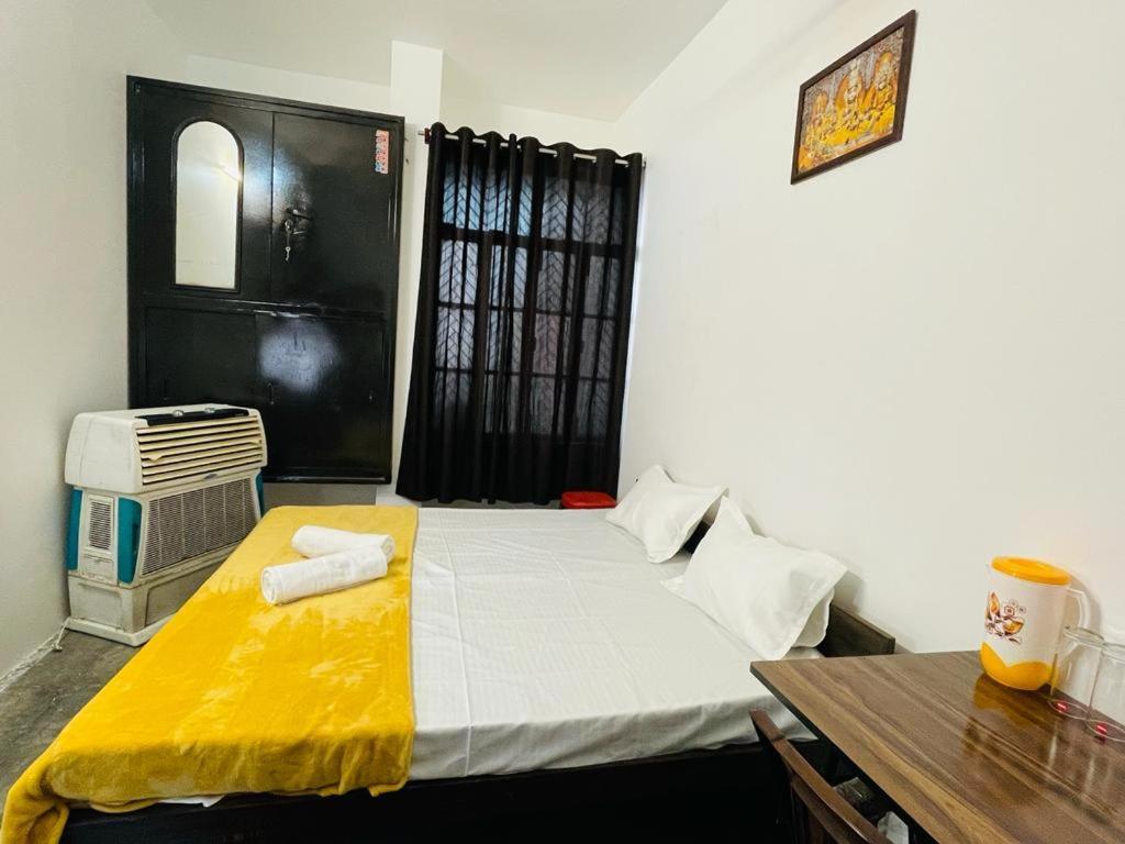 Shree Balaji Homestay Ayodhya Extérieur photo