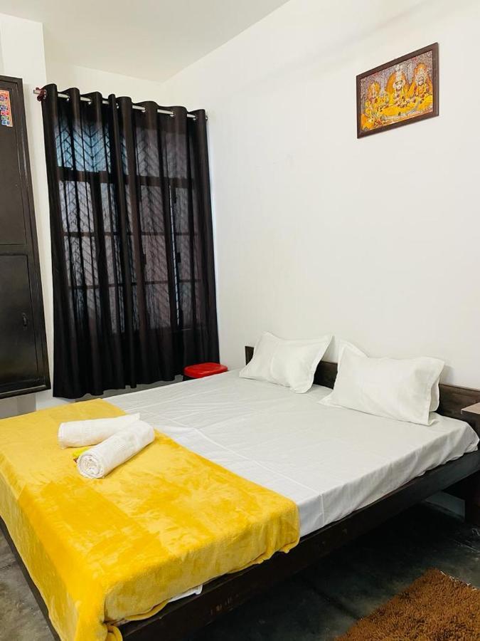 Shree Balaji Homestay Ayodhya Extérieur photo