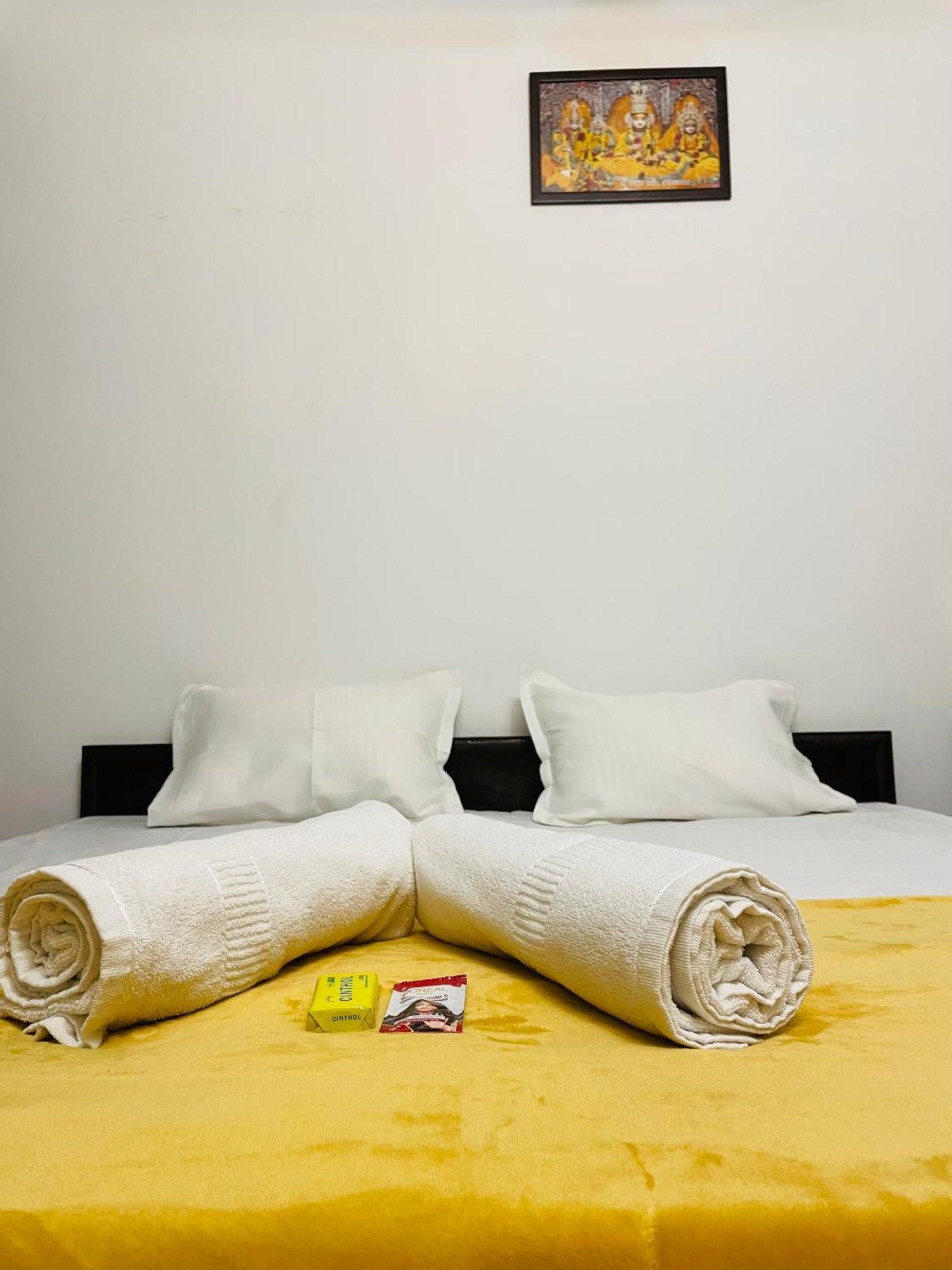 Shree Balaji Homestay Ayodhya Extérieur photo